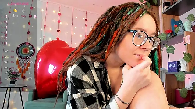 alisahug online show from February 7, 10:29 am