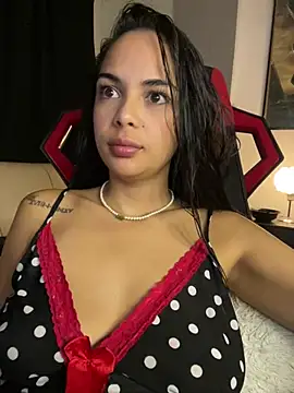 Snapshot of gabyaridi chatting on February 8, 12:49 am gabyaridi online show from February 8, 12:49 am