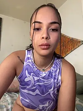 Snapshot of gabyaridi chatting on November 24, 4:29 pm gabyaridi online show from November 24, 4:29 pm