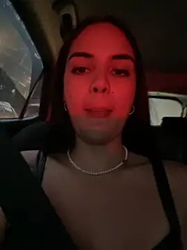 Snapshot of gabyaridi chatting on November 30, 10:47 pm gabyaridi online show from November 30, 10:47 pm