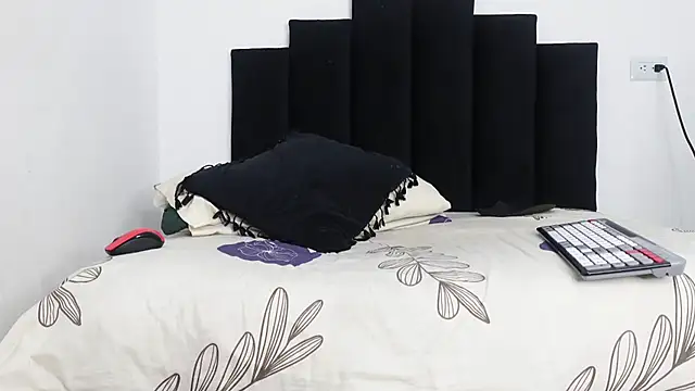 MarcoAlexLatino online show from February 16, 2:20 am