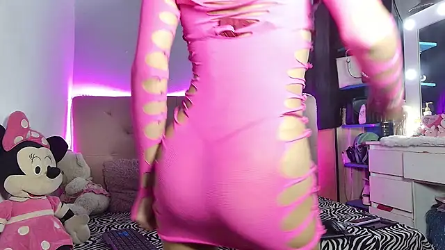 Snapshot of Isis_brown7 chatting on December 14, 9:58 am Isis brown7 online show from December 14, 9:58 am