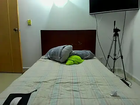 Chandler ken online show from November 17, 4:18 am