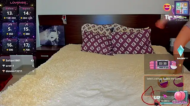 Snapshot of Hanna_Becrett17 chatting on December 25, 10:06 am Hanna Becrett17 online show from December 25, 10:06 am