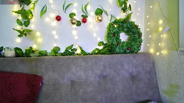 ari kat online show from December 13, 2:21 am