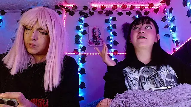 Snapshot of the_lesbian_game chatting on January 30, 6:56 am the lesbian game online show from January 30, 6:56 am