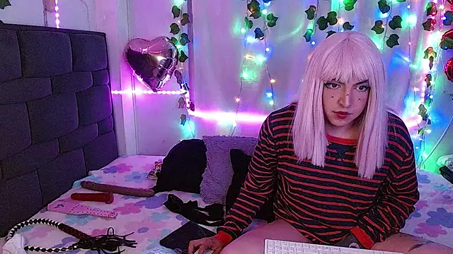 Snapshot of the_lesbian_game chatting on February 28, 3:15 am the lesbian game online show from February 28, 3:15 am