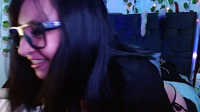 Snapshot of the_lesbian_game chatting on March 17, 7:46 am the lesbian game online show from March 17, 7:46 am