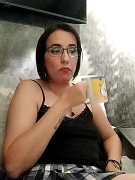 IsisBlake online show from February 10, 11:45 pm