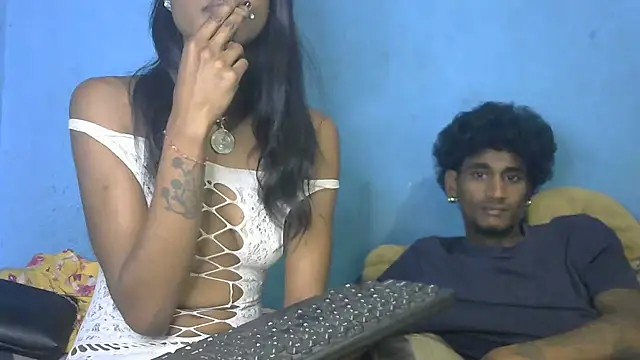 Snapshot of indiangeni20 chatting on October 3, 7:22 pm indiangeni20 online show from October 3, 7:22 pm