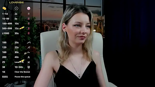 pretty little thing online show from January 26, 2:03 am