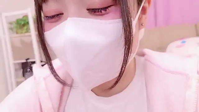 Snapshot of Mia--meow chatting on October 28, 1:36 pm Mia--meow online show from October 28, 1:36 pm