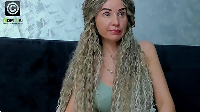 3lla Rose online show from September 20, 6:20 pm