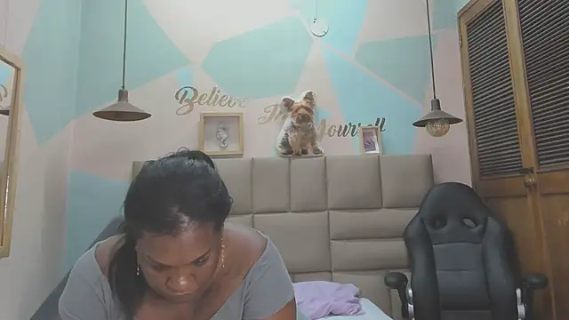 lilybaudyn  online show from February 28, 11:25 am