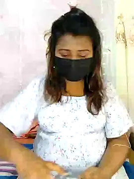 Snapshot of Sexy--queen1 chatting on January 17, 11:06 am Sexy--queen1 online show from January 17, 11:06 am