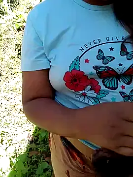 Snapshot of Sexy--queen1 chatting on March 2, 4:50 am Sexy--queen1 online show from March 2, 4:50 am