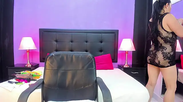 MaduraLuciana online show from January 18, 5:15 pm