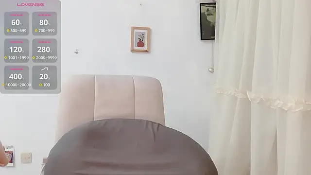 Snapshot of hhjiaxuan chatting on March 10, 5:50 pm hhjiaxuan online show from March 10, 5:50 pm