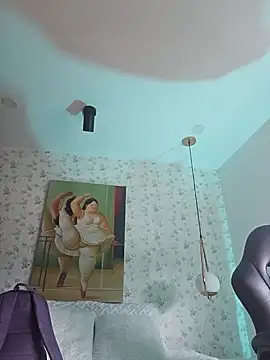 valery mora online show from January 25, 1:30 pm