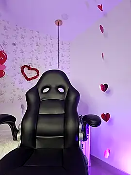 valery mora online show from February 21, 1:33 pm