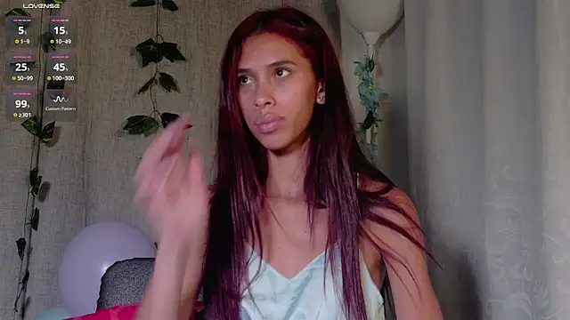 Iamkarlaa doll online show from January 28, 7:00 pm