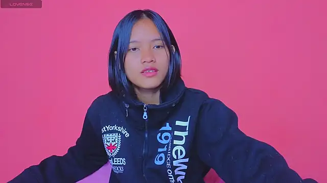 Natsu   online show from December 11, 1:05 am