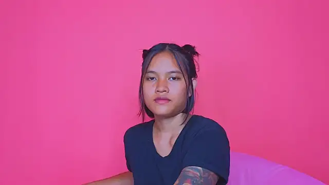 Natsu   online show from December 11, 10:25 am