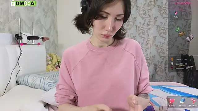 KawaiiNullify online show from September 27, 12:10 pm