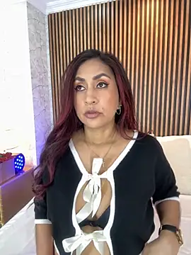 MonicaMoret online show from September 25, 12:20 pm