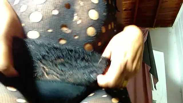 MielSquirt online show from November 21, 7:29 am