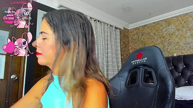 stella xue online show from February 6, 7:51 pm