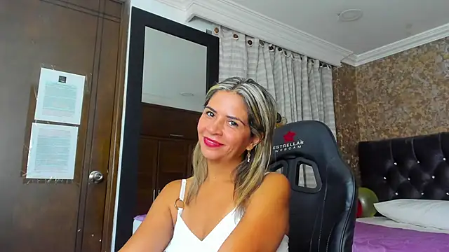 stella xue online show from February 27, 11:04 pm