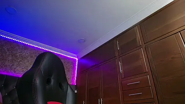 stella xue online show from October 9, 9:35 pm