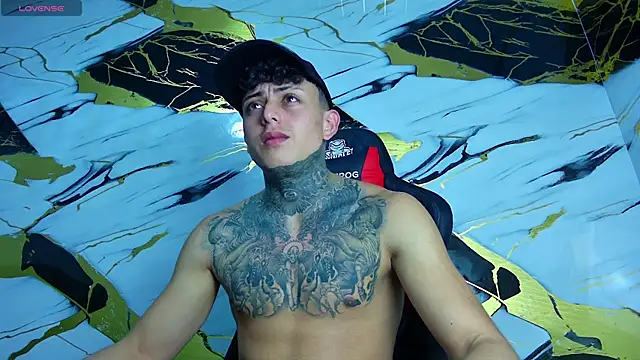 Kevin22 222 online show from March 19, 11:36 pm