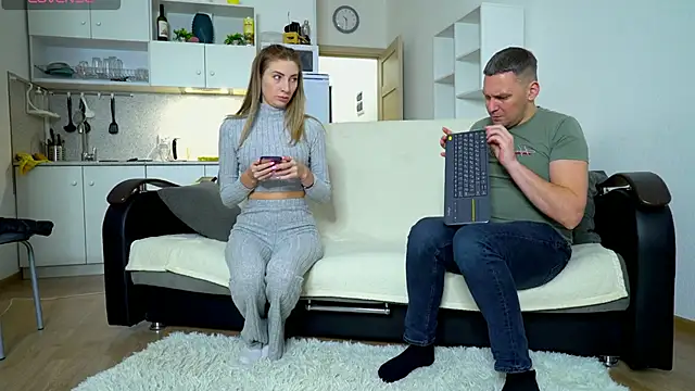 Snapshot of littlesweettifany chatting on December 1, 4:40 pm littlesweettifany online show from December 1, 4:40 pm