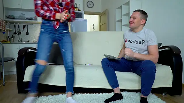 Snapshot of littlesweettifany chatting on February 1, 12:16 pm littlesweettifany online show from February 1, 12:16 pm