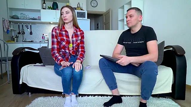 Snapshot of littlesweettifany chatting on February 20, 11:31 am littlesweettifany online show from February 20, 11:31 am