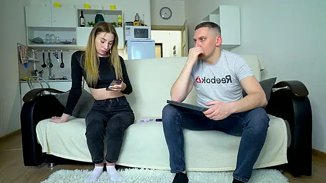 Snapshot of littlesweettifany chatting on March 10, 1:43 pm littlesweettifany online show from March 10, 1:43 pm