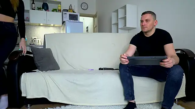 Snapshot of littlesweettifany chatting on March 18, 12:58 pm littlesweettifany online show from March 18, 12:58 pm