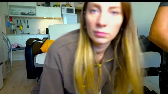 Snapshot of littlesweettifany chatting on September 30, 1:38 pm littlesweettifany online show from September 30, 1:38 pm