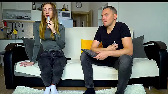 Snapshot of littlesweettifany chatting on October 14, 11:22 am littlesweettifany online show from October 14, 11:22 am