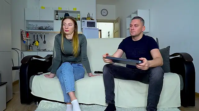 Snapshot of littlesweettifany chatting on November 13, 12:15 pm littlesweettifany online show from November 13, 12:15 pm