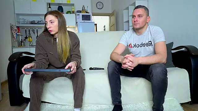 Snapshot of littlesweettifany chatting on November 18, 11:03 am littlesweettifany online show from November 18, 11:03 am