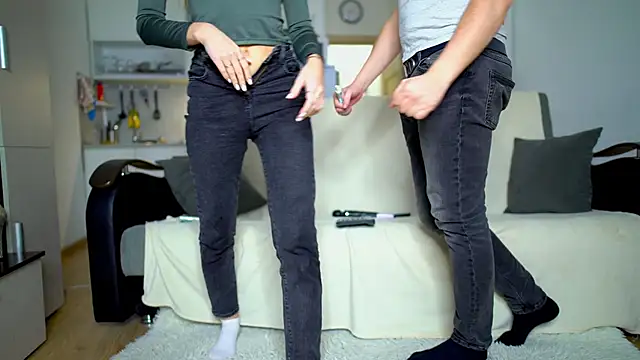 Snapshot of littlesweettifany chatting on November 27, 12:29 pm littlesweettifany online show from November 27, 12:29 pm