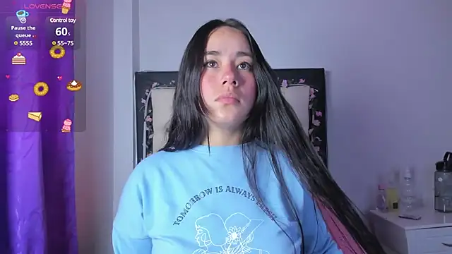 Veeronica Smith online show from February 21, 1:55 pm