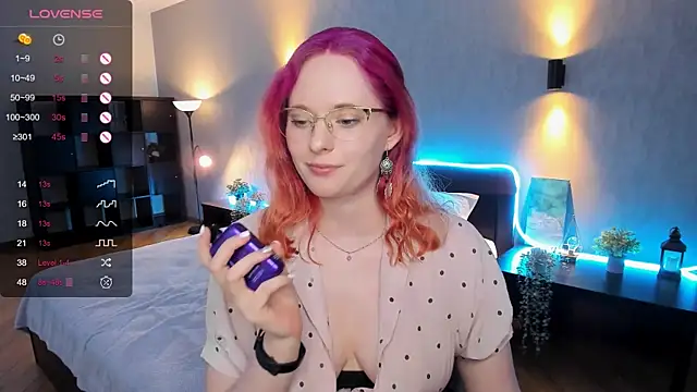 Aemilia  online show from January 16, 3:02 pm