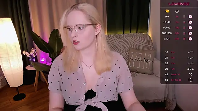 Aemilia  online show from March 11, 8:52 am