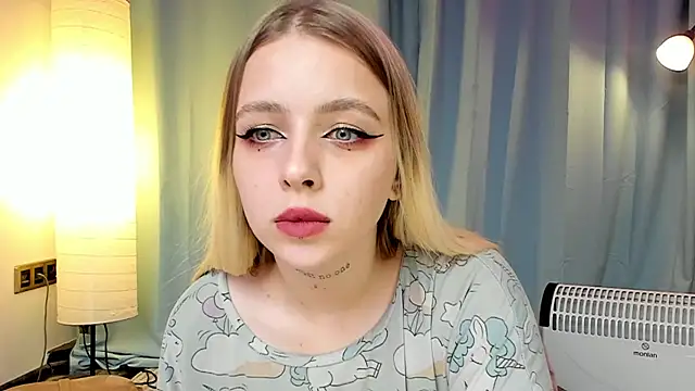 Snapshot of Alice_Halle chatting on September 27, 5:12 am Alice Halle online show from September 27, 5:12 am