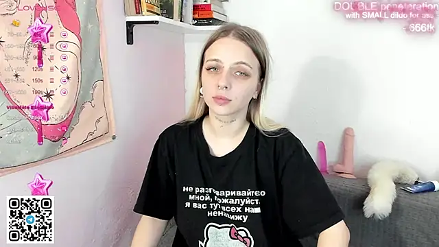 Snapshot of Alice_Halle chatting on November 22, 11:20 am Alice Halle online show from November 22, 11:20 am