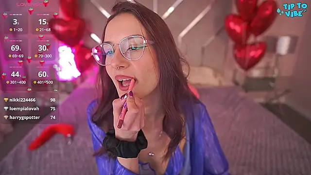 CozyMell online show from February 18, 3:31 am